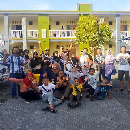 R3 Brawijaya Homestay Banyuwangi  Exterior photo