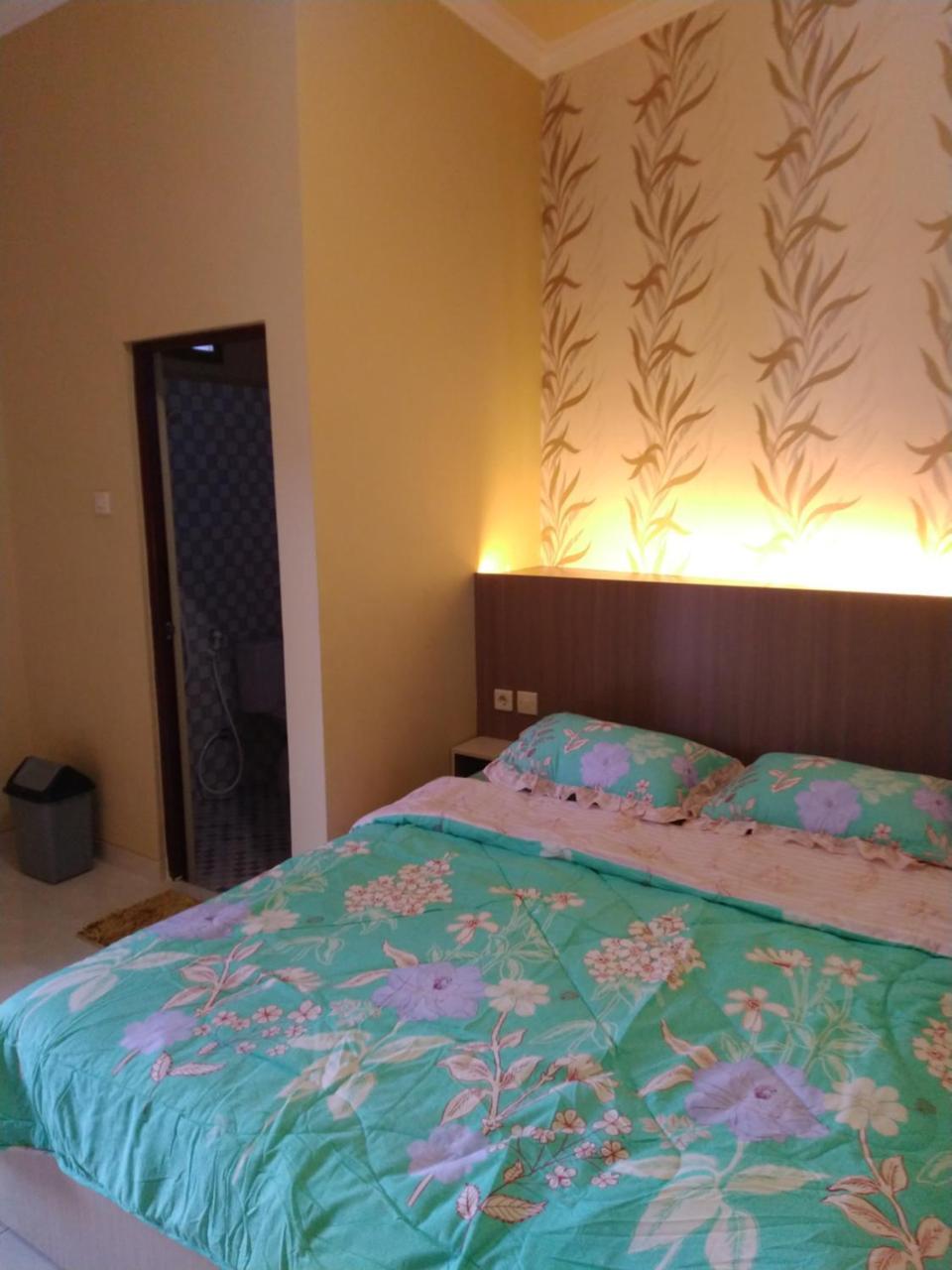 R3 Brawijaya Homestay Banyuwangi  Exterior photo