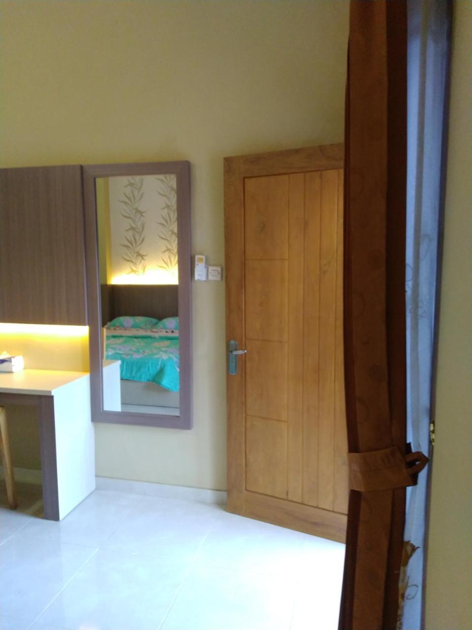 R3 Brawijaya Homestay Banyuwangi  Exterior photo