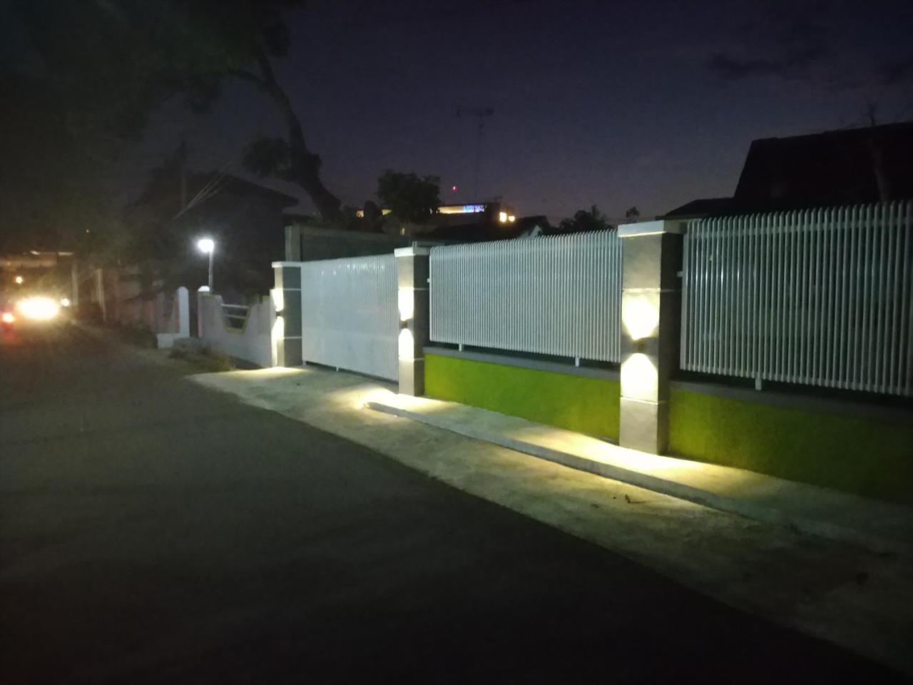 R3 Brawijaya Homestay Banyuwangi  Exterior photo
