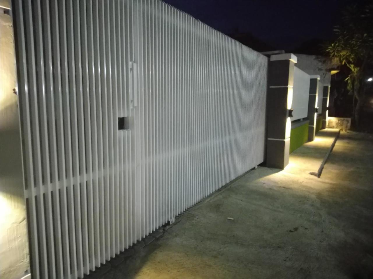 R3 Brawijaya Homestay Banyuwangi  Exterior photo