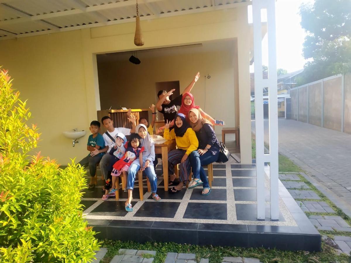 R3 Brawijaya Homestay Banyuwangi  Exterior photo